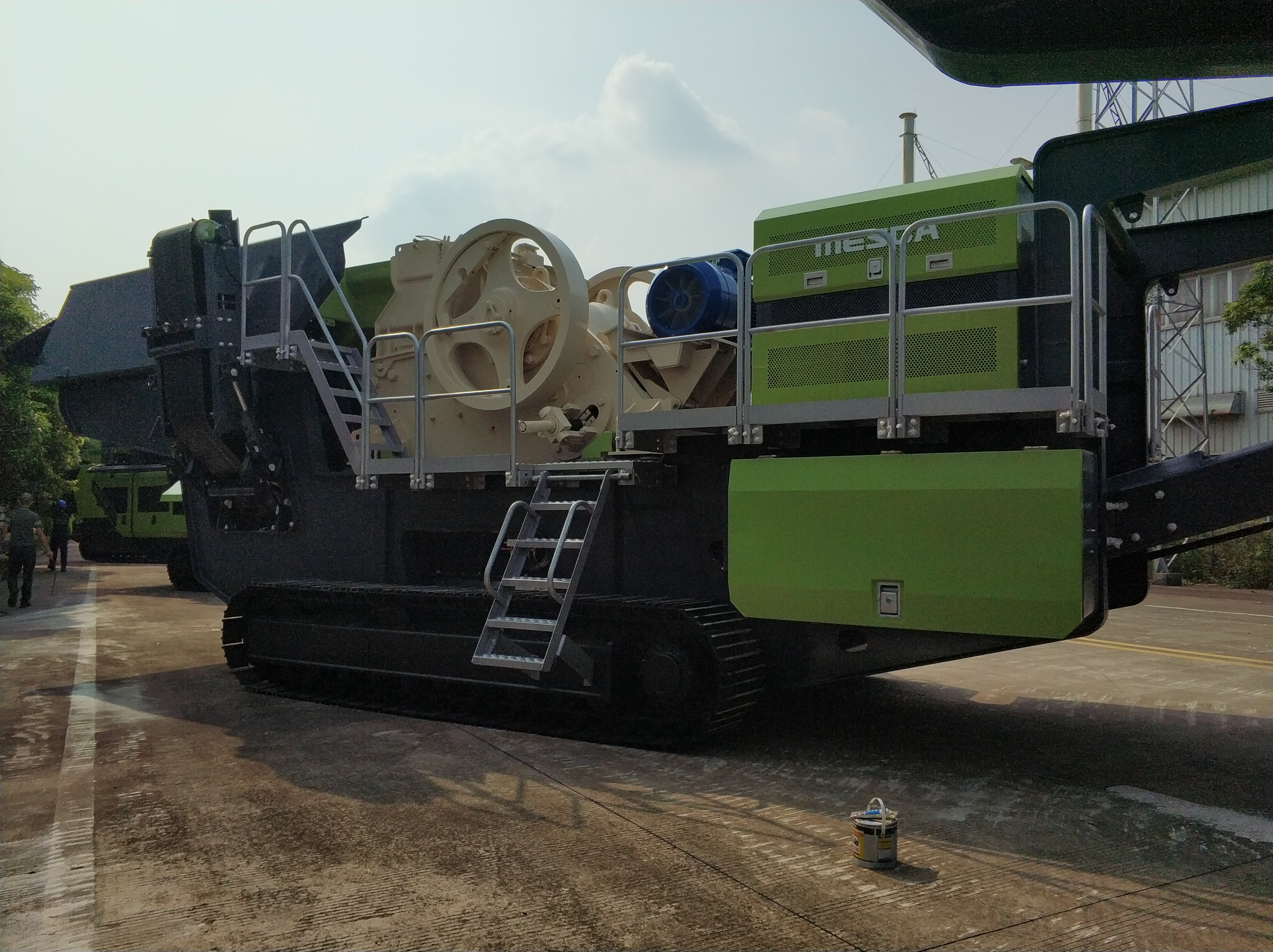 XFC550變頻器在移動式破碎機(jī)上的應(yīng)用(圖4)