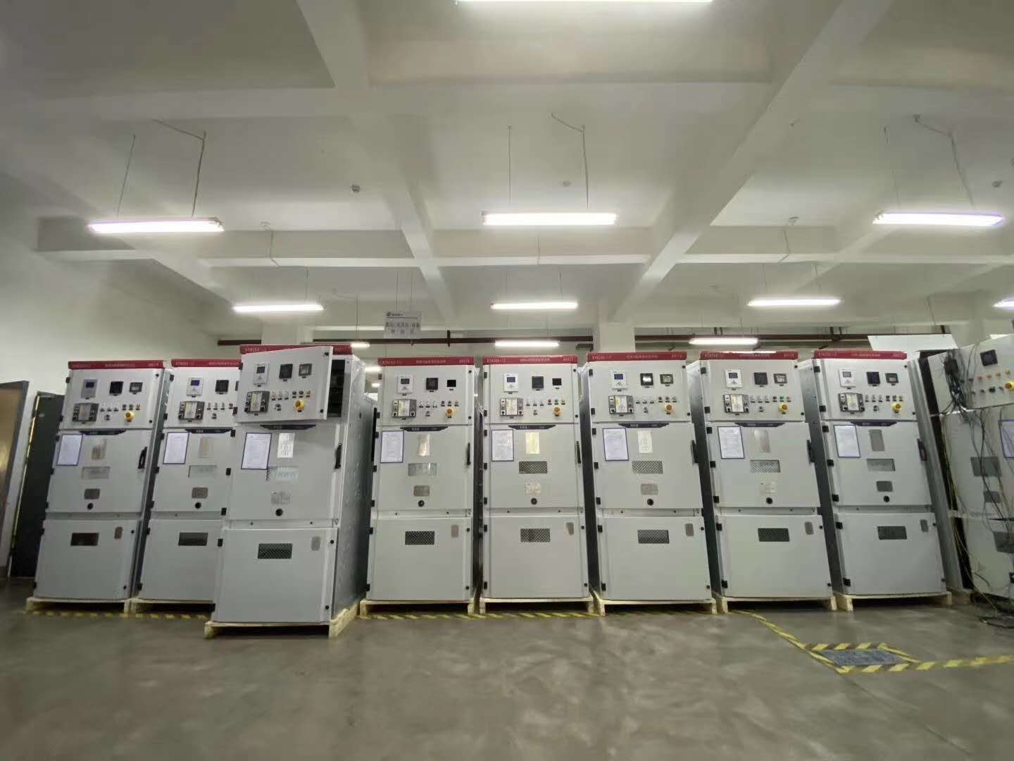 礦場(chǎng)、破碎機(jī)設(shè)備—高壓固態(tài)軟起動(dòng)一體機(jī)(圖2)