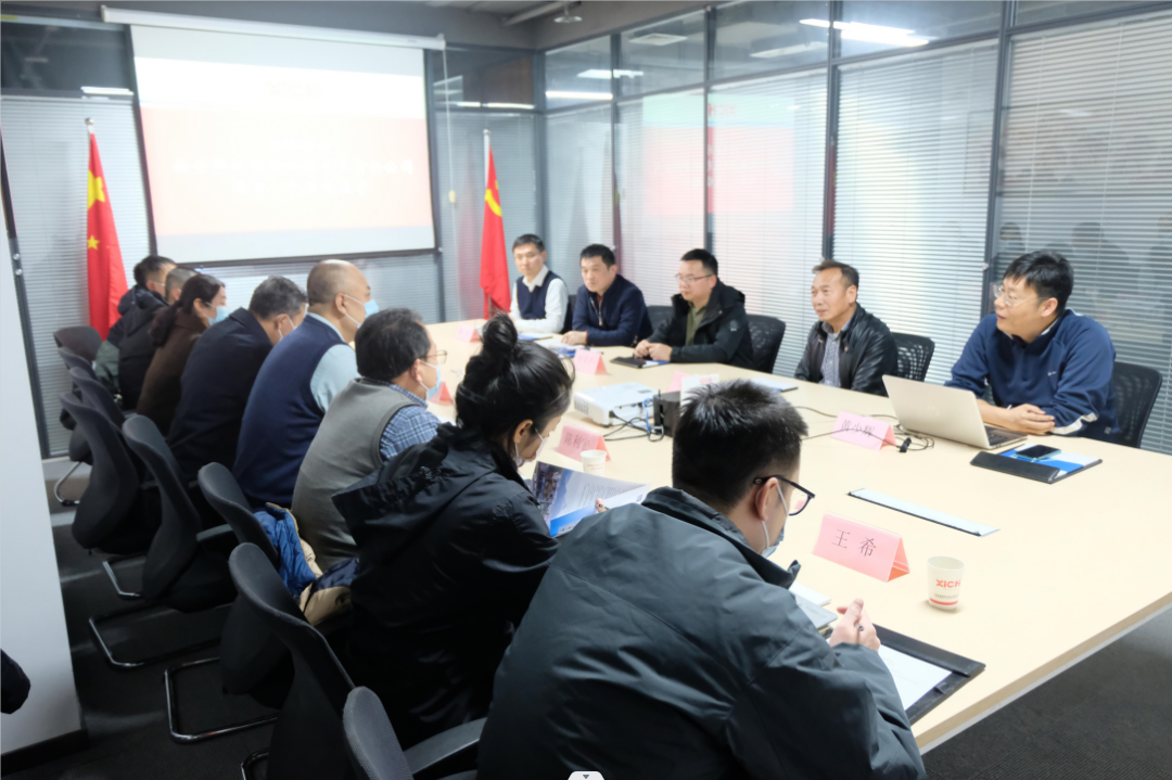 陜西省總商會(huì)副會(huì)長、西安華歐精密機(jī)械有限公司董事長樊延都一行來西馳參觀交流(圖1)